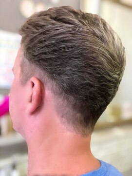 ヘアーブティック にし　NISHI メンズショート　2ブロック