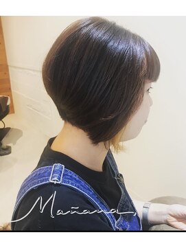 マニャーナ Manana 美容室 前下がりボブにインナーカラー