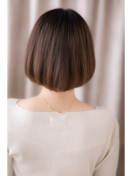 カバーヘア ブリス 川口(COVER HAIR bliss) □小顔矯正立体カットうる艶前下がりボブ216★川口20代30代40代