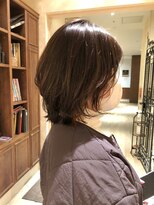 ナチュラルウルフボブ 顔周りウルフ ブラウンベージュミディアム