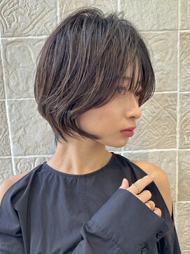 ビュートリアム 南青山(BEAUTRIUM) 大人ショートショートボブ白髪ぼかしハイライト30代40代50代