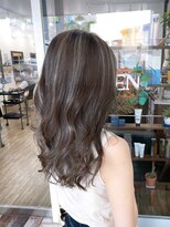 シエル(Ciel)&nbsp;ハイライト×オリーブベージュ