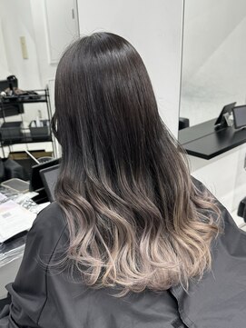 アライブ キチジョウジ(ALIVE Kichijoji) 自然な繋がりのグラデーションカラー