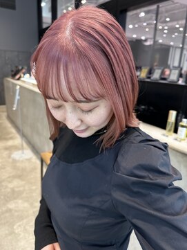 ジュエム(jouerm) レイヤーカット冬カラーハイトーンブリーチカラーミルクティー