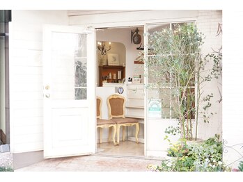 Amule hair salon　(旧：髪質改善サロン CHAINON梅ヶ丘 【シェノン】)