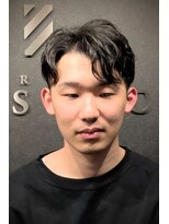 バーバークラシックス(BARBER CLASSICS)&nbsp;クセ毛攻略。活かしてセンターパート