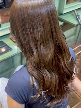 モナン 新宿(Monan) ゆるふわ巻き 暗めブラウンベージュ レイヤーカット