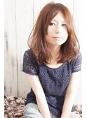 重めフェミニンスタイル