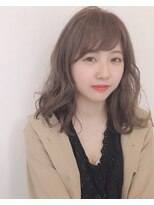 ザブックハンドサロン(The book hand salon)&nbsp;ミルクティベージュ×ミディ