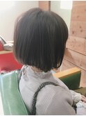 前下がりボブ