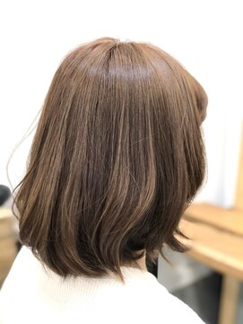 ワトワトセンター 肩につくスタイル (ぎりぎり)