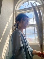 ムフフ(MUFUFU)&nbsp;おくれ毛でこなれ感アップなポニーテール