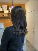 オリーブグレージュ