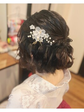 メゾンドミニョン(Maison de Mignon) ハーフアップ