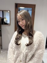 エイトデイズ 三宮駅前店(EIGHT days) グレージュ