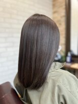 ハサミバイアトリエナガノ 千葉(8sami by atelier nagano)&nbsp;ショートボブ/センターパート/ツヤ髪/グラデーション/イヤリング