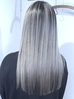 ブレイズヘアー(BLAZEhair) 【筋感メイン】ホワイトグレージュバレイヤージュ×ブリーチ2回