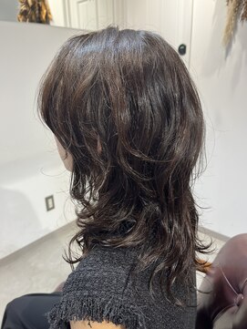 リベラ 鳩ヶ谷(LIBERA) ロングウルフ/ウルフパーマ/ミディアムウルフ