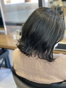 コスアンドコウ 横浜山下(Cos&Co.) オシャレ黒髪　色気のディープカラー　エアリーミディ