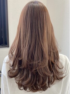 キラ 渋谷(KILLA) レイヤーカット エアリーミディ ベージュカラー 榎園由美