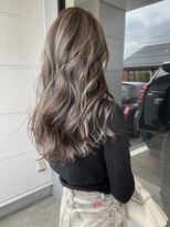 ナンバー(number+)&nbsp;20代30代大人可愛いハイライト艶感グレージュ