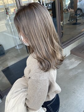 ヤテ(yate') シアーグレージュ