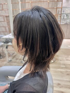 ボネッカ 鶴見(BONECCA) ウルフカット【上岡茉央】