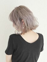 リード バイ ラグーン(LEAD by LAGOON)&nbsp;ホワイトミルクティーベージュケアブリーチインナーイヤリング