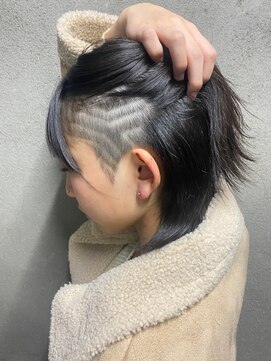 ビンゴ(BINGO) 1013黒髪ボブルフ刈り上げバリカンアートヘルシースタイル