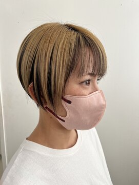 レオ 幸手(Leo) 大人可愛いふんわりカールミストバング外国人風カラーブリーチ