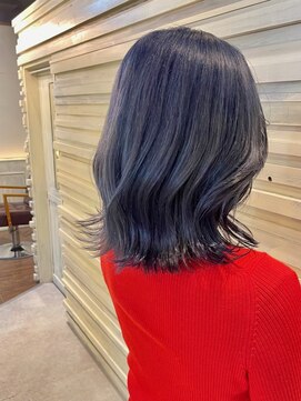 エール(a:le) ブリーチありネイビーカラー