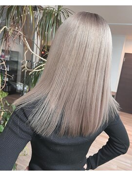 ヴィフ 大船(VIF) バレイヤージュ/ハイライト/ダブルカラー/ケアブリーチ/ボブ