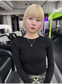 イメチェンブロンドボブ前髪ぱっつん