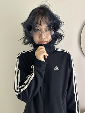 イェッカ(YECCA) ネイビーブルーカラー（ブリーチ１～２回）