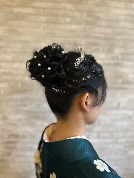 クーレ ビオトープ(+ CURE biotope) ルーズアップアレンジ