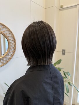 アーティック ヘア ディーヴァディーヴォ アーバ(ARTIC HAIR DIVA DIVO Arbor) レイヤーボブ/ボブ/顔周りレイヤー/チャコールカラー【杉浦】