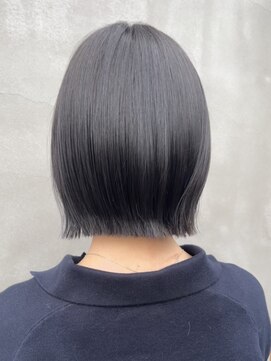 ソソ(soso.) 外はねボブ×ブルーブラック