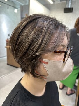 コンフィー(comfy) 菱形ショートでスッキリ小顔に