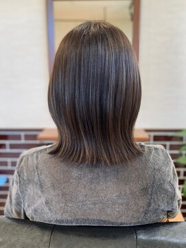 ヴィント(Vint.) ナチュラルグラデーションカラーの切りっぱなしロブ