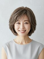 レヴィア(REVIA)&nbsp;白髪ぼかしハイライトブリーチミルクティーベージュ