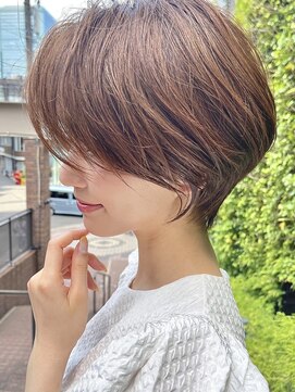 ハルキミナト メゾン(HM MAISON) 30代40代50代耳かけショート前髪なしハンサムショートカット