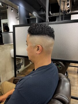 クロムトウキョウ ザ バーバー 新宿本店(CHROM TOKYO the Barber) スキンフェード/メンズショート