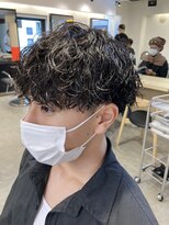 フィフス 大分(fifth)&nbsp;大分波巻きスパイラルパーマメンズカットラウンドマッシュゆるめ
