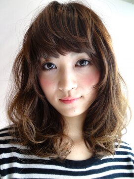 ミューズ(muze) ☆ アンニュイなムードで魅せるセミディ ☆