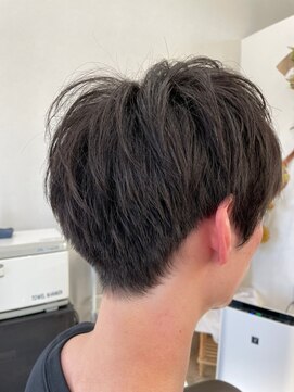 シークレットベースエヌ(Secret Base N) 短髪黒髪 束感 刈り上げ 爽やか スッキリ 20代30代40代