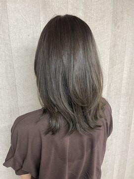 アレクサ 保谷(ALEXA) ミディアム　ローレイヤー　アイスグレージュ