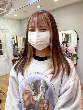 ユイル(Uil) 小顔前髪顔周りレイヤー×インナーカラー デザインカラー