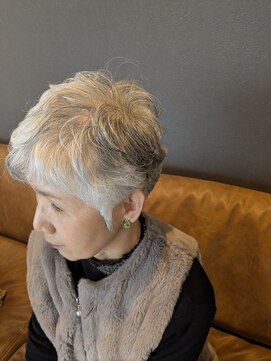 ジールヘアー(GIIL HAIR) ナチュラルショートスタイル