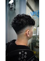 チルチェア 池袋(CHILL CHAIR) スペインカール×スキンフェード