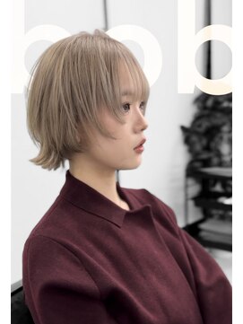 フランチェスカドットボブ(francesca.bob) ミルクティーページュ×レイヤーボブ【田野剛大】梅田